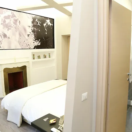 Relais Sistina 2*